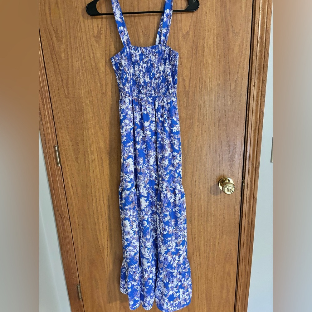 Pink Lily Women’s maxi dress, size small